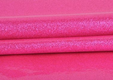 Çin Çantalar İçin Dayanıklı Sentetik Deri Glitter Pvc Kumaş Gül Kırmızı Renk Tedarikçi